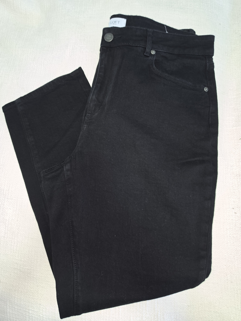 LOFT Women’s Black Slim Straight Jeans